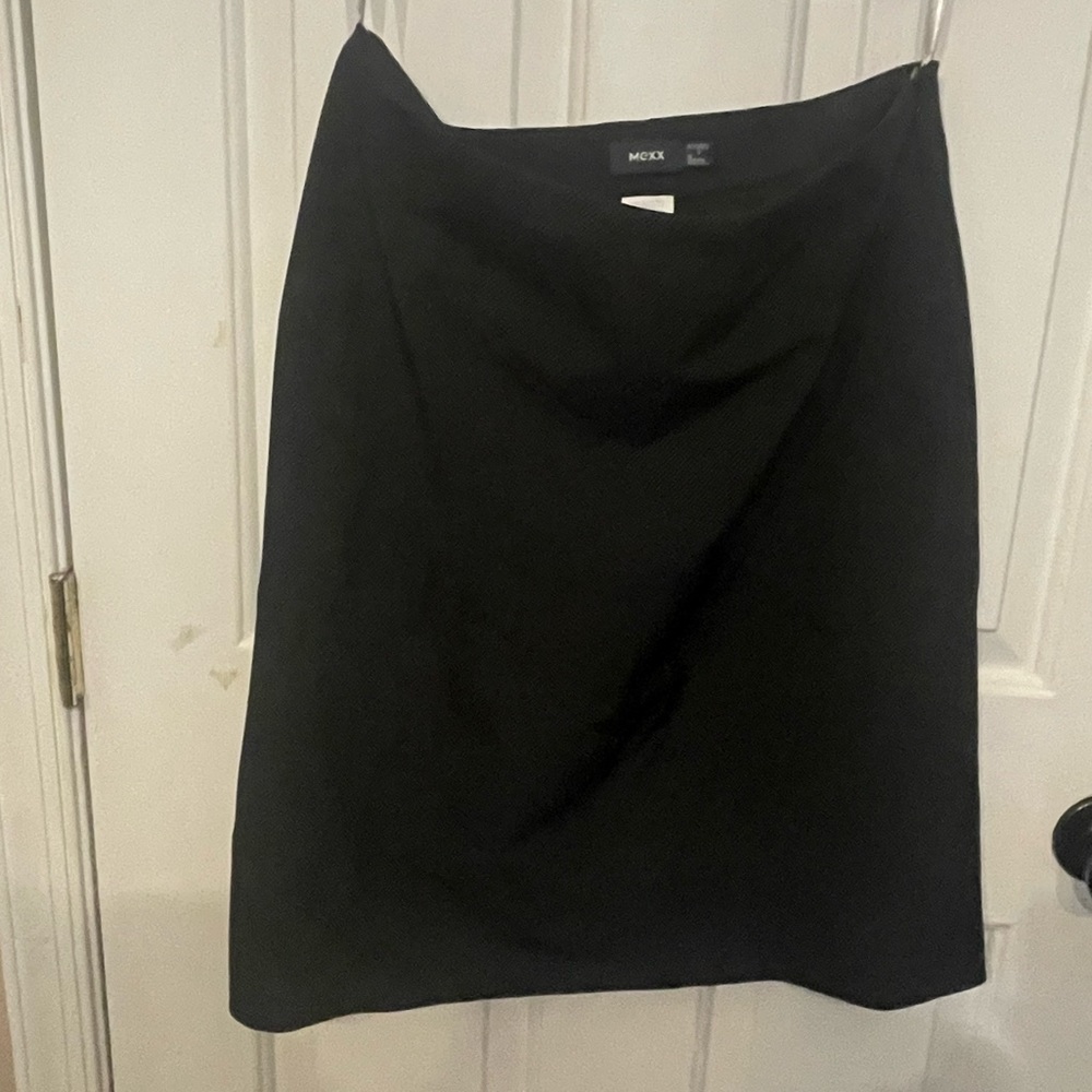 Woman’s Mexx black pencil skirt GB sz 12